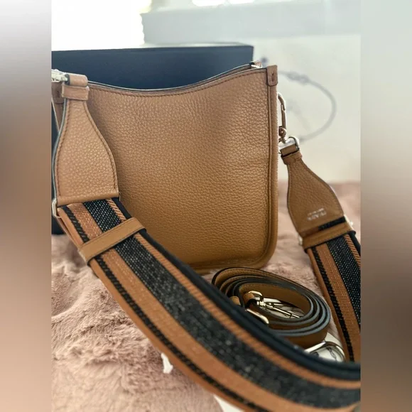 Prada Vitello Daino Soft leather mini shoulder bag - Picture 6 of 7